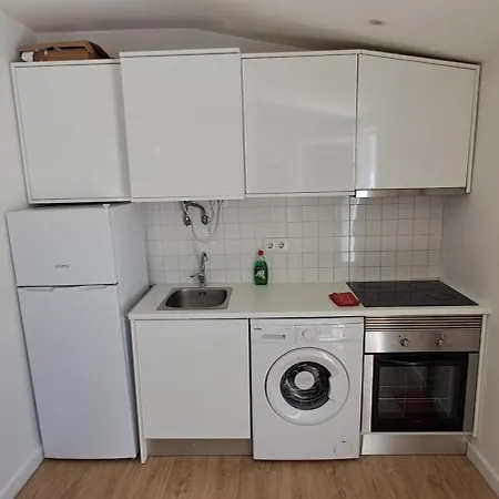 Serafina 3rd Floor 2br With Swimingpool And Terrace * 리스본
