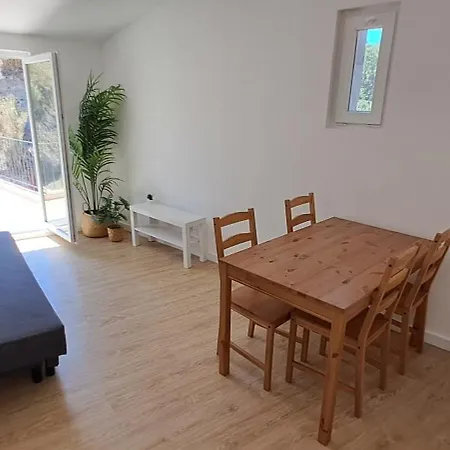 Serafina 3rd Floor 2br With Terrace *