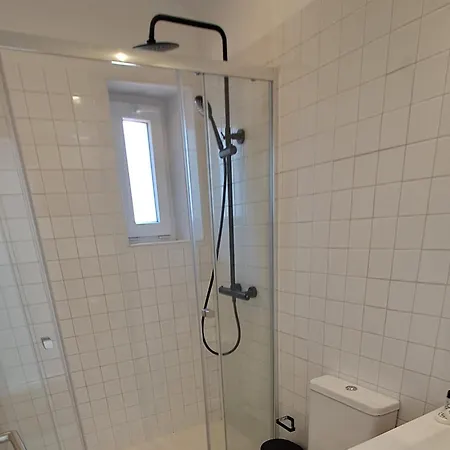 Serafina 3rd Floor 2br With Swimingpool And Terrace *